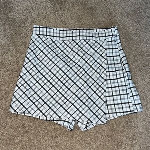 Garage skort
